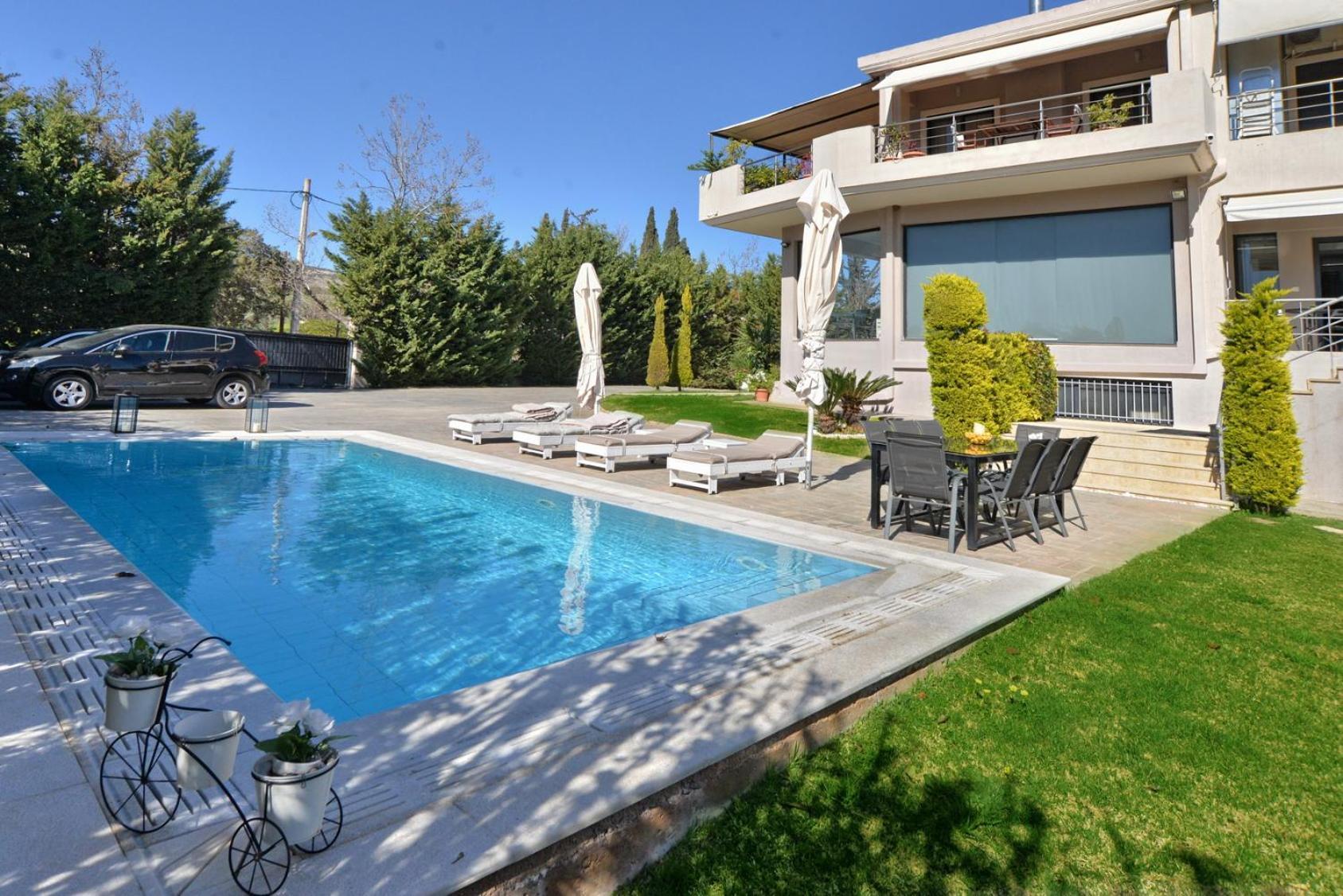 Villa Constangie Marathón Exterior foto